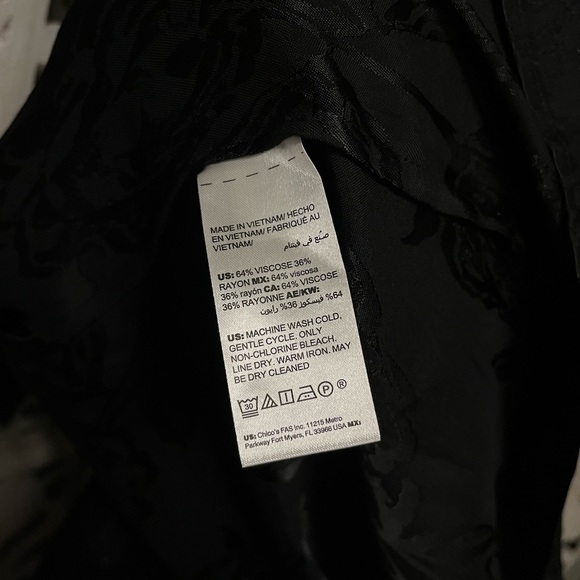 NWT! CHICOS BRILLIANT BLACK & SHINY FLORAL PATTERN LONG SLEEVE PLUS TOP - Picture 9 of 10